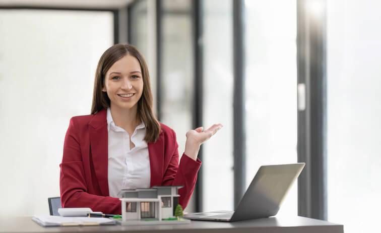 A facilitator-led real estate training session in Ontario